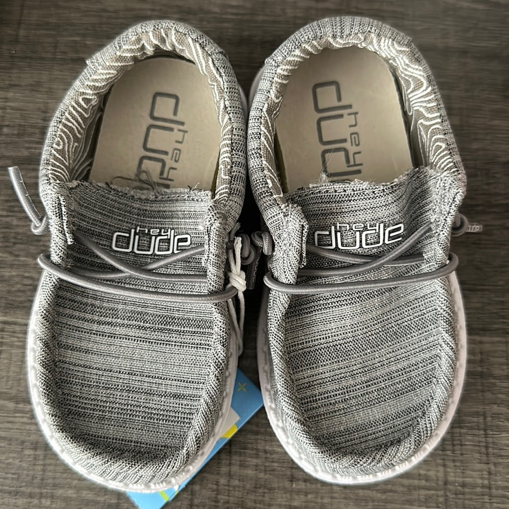 Brand new hey dude